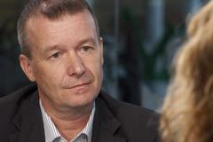 Honzejk: Zeman vydírá Babiše, Arenberger je ministrem Sputniku. Končit může i Plaga