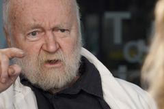 Zemřel Karel Vachek: Politici jsou strašidla. Naše demokracie je u konce, řekl v DVTV