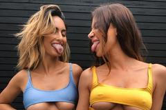 Jedno vyhrnutí trička je stálo rok práce. Sledujte Sportovní Sociál