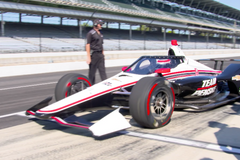 Piloti IndyCar poprvé otestovali ochranný štít