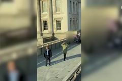 Svědek natočil zneškodnění útočníka z London Bridge