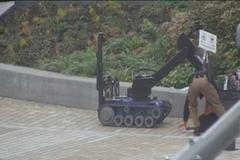 Policejní robot zasahoval u Národního muzea