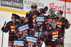 Hokejová Tipsport extraliga 2019/20, Třinec - Sparta: Radost sparťanů po výhře 3:2