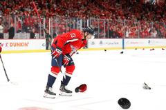 NHL: Calgary Flames at Washington Capitals, Jakub Vrána