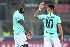 Romelu Lukaku slaví branku Interu