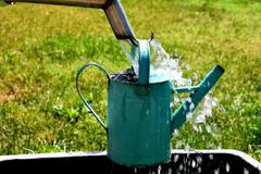 Studna / Voda / Sucho / Zalévání / Konev / Ilustrační snímek