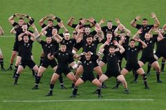 Ragbisté Nového Zélandu v zápase o třetí místo na MS 2019