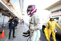 Pilot Mercedes Lewis Hamilton při druhých testech F1 v Barceloně 2020