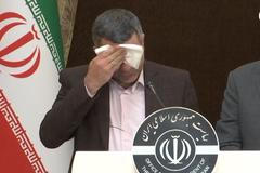 Íránský náměstek Íradž Harírší v pondělí kašlal a otíral si pot, pak přiznal Covid-19