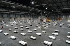 Nemocnice v konferenčním centru IFEMA na okraji Madridu, koronavirus.