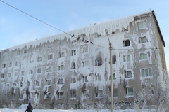 Zamrzlý panelák na Sibiři