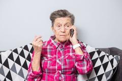 koronavirus telefon senior duchůdce