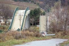 Zřícená lávka v Troji