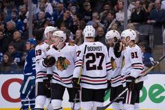 NHL 2019/20, Toronto - Chicago: Dominik Kubalík oslavuje gól