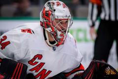 NHL 2019/2020, Carolina Hurricanes, Petr Mrázek