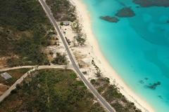 Jiří Pruša: Karibik z výšky - letecké fotografie, Flying Revue