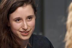 Hrála dětskou volavku pro sexuální predátory: Byli zaslepeni touhou, pořád potřebuji psychologa