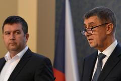 Ochromí nouzový stav život v Česku? Co vše je zakázané? Sledujte speciál DVTV