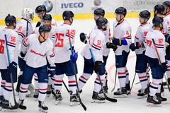 Mountfield Cup v Hradci Králové: HC Slovan Bratislava - HC Dynamo Pardubice