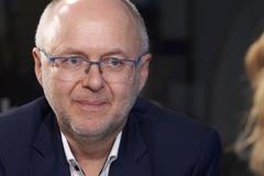 Stát zakázal prodej respirátorů: Poslali na nás kontrolu, je to strach, chaos a úzkost, říká Kůs