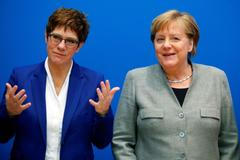 CDU, politici, německo, krize, Annegret Krampová-Karrenbauerová a Angela Merkelová.