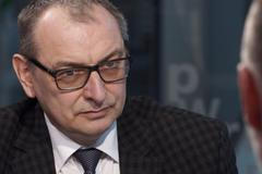 Stárek: Silvestrovské omezení na 50 lidí nedává smysl, Válkovo vysvětlení je zmatené