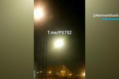 Okamžik, kdy měla ukrajinský Boeing trefit střela nad Teheránem. Tento záznam může být důkaz