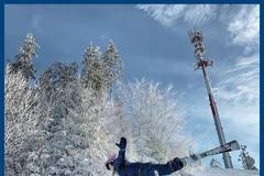 Sníh se drží v Krkonoších, Jeseníkách a na Šumavě. Na jihu Moravy už se skiareály uzavírají