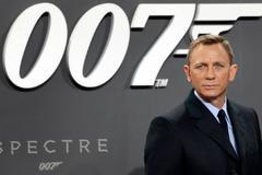 Daniel Craig