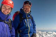 Jamie Clarke měl pocit, že to jeho syn přehání se smartphonem, a tak ho vzal na cestu po Mongolsku s motorkami, o které sám dlouho snil.