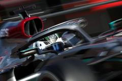 Valtteri Bottas v Mercedesu při druhých testech F1 v Barceloně 2020