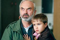 „Rusové kradou kufry a cizí území“, věděl to už malý Kolja