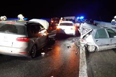 Hromadná nehoda D10 hasiči