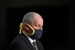 Foto / Covid-19 / Roman Prymula/ Rouška / ČTK