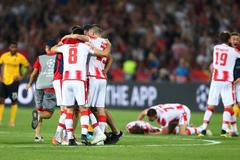 Odveta 4. předkola Ligy mistrů 2019/20, Crvena zvezda Bělehrad - YB Bern: Domácí fotbalisté oslavují postup do skupinové fáze.