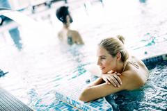 wellness, bazén, žena