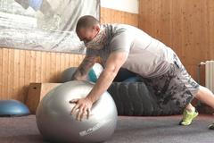 S rouškou necvičte. Majitel posilovny musí odrazovat lidi, kteří začínají hubnout