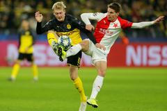 Julian Brandt a Lukáš Masopust v zápase LM Borussia Dortmund - Slavia