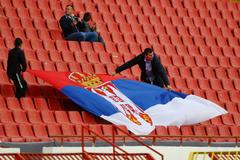 Srbská vlajka v kvalifikaci o Euro 2020
