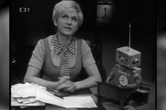 Jitka Frantová v roce 1967. Jako teta Boženka natáčí večerníček s robotem Emílkem