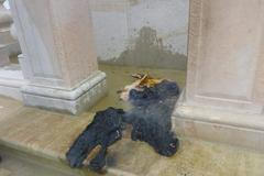 Mariánský sloup požár