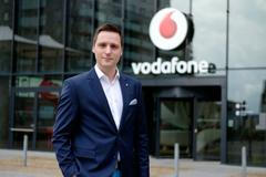 Firmy díky viru uvažují jinak. Nejen o práci z domova, říká obchodní ředitel Vodafonu