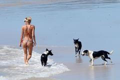 Koupat ano, opalovat nikoliv. Pláže začínají opět ožívat