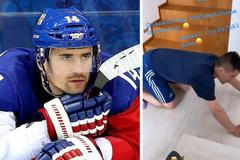 Plekanec už šetří a podlahu čistí sám. Sledujte Sportovní Sociál