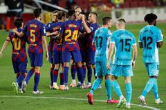 29. kolo španělské fotbalové ligy 2019/20, Barcelona - Leganés: Domácí fotbalisté oslavují gól na 1:0