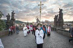 Svatojánská mše, pochod a koncert, Dominik Duka, církev, věřící