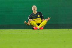 Osmifinále Ligy mistrů 2019/20, Dortmund - PSG: Erling Braut Haaland slaví gól na 1:0