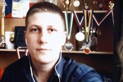 Box mě změnil, nechtěl jsem nechat lidi na holičkách, říká boxer, který roznáší jídlo