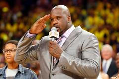 Legenda L.A. Lakers Shaquille O´Neal asistuje při vyřazení svého čísla ze sady dresů Lakers