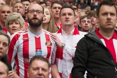 Jedna prohra za druhou. Dycky Sunderland vás donutí fandit fotbalovým žabařům